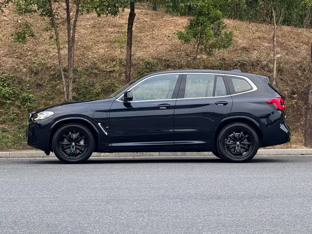 BMW iX3 2024 из CN, фото 6