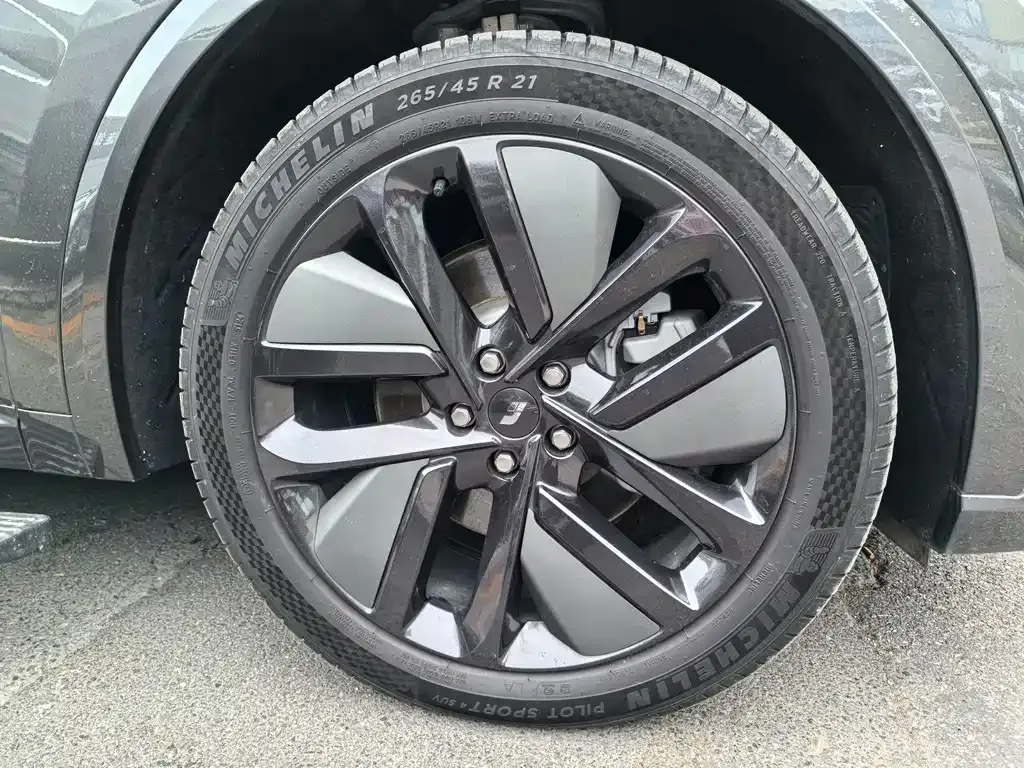 Li Auto L9 2025 из CN, фото 3