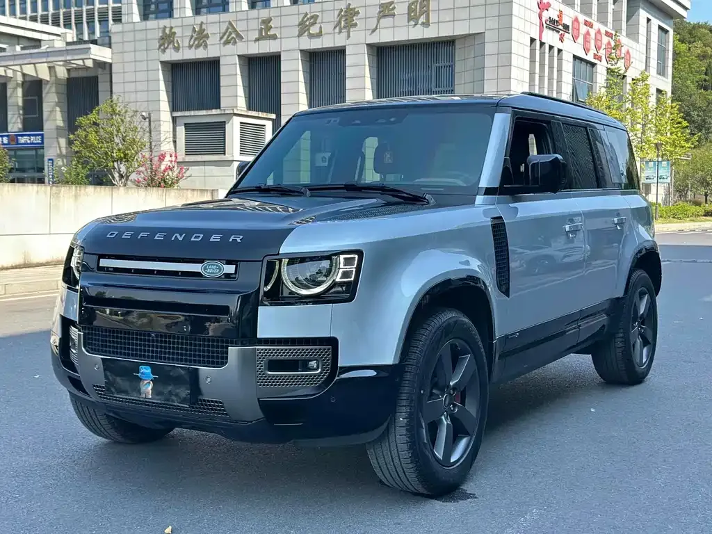 Land Rover Defender 2023 из CN, фото 1