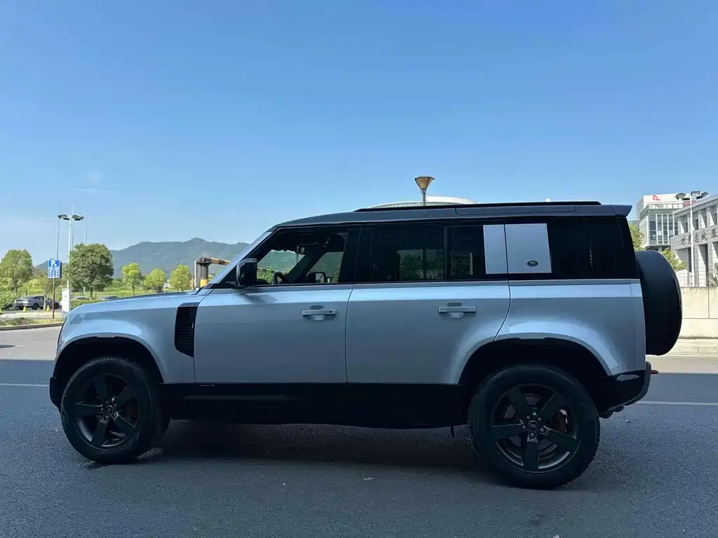 Land Rover Defender 2023 из CN, фото 4