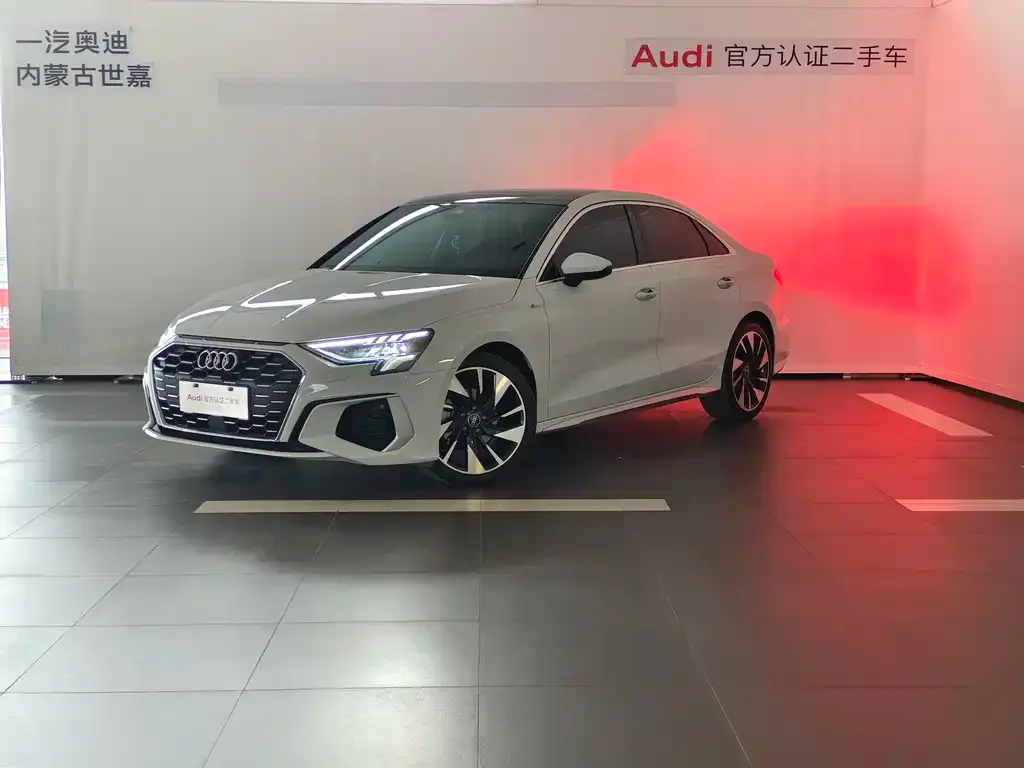 Audi A3 2023 из CN, фото 1