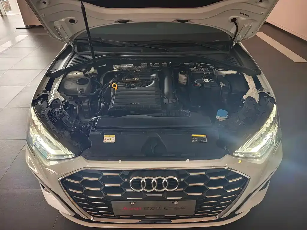 Audi A3 2023 из CN, фото 10