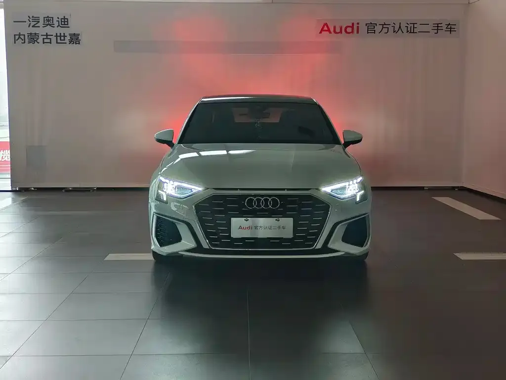 Audi A3 2023 из CN, фото 2