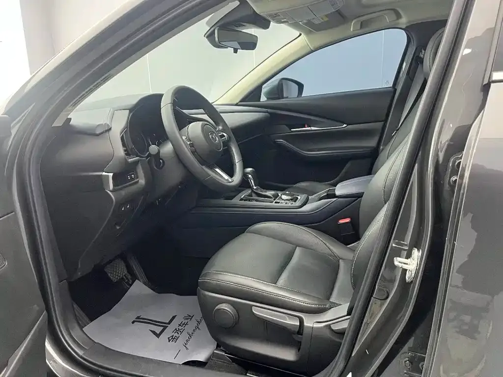 Mazda CX-30 2022 из CN, фото 8
