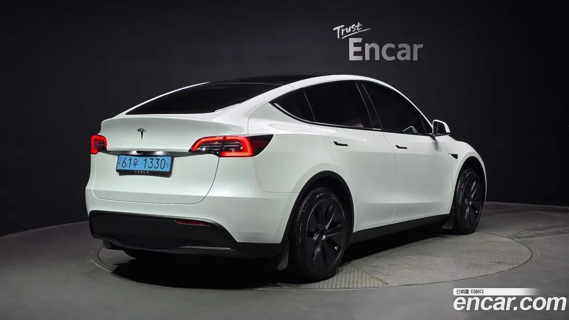 Tesla Model Y 2024 из KR, фото 2