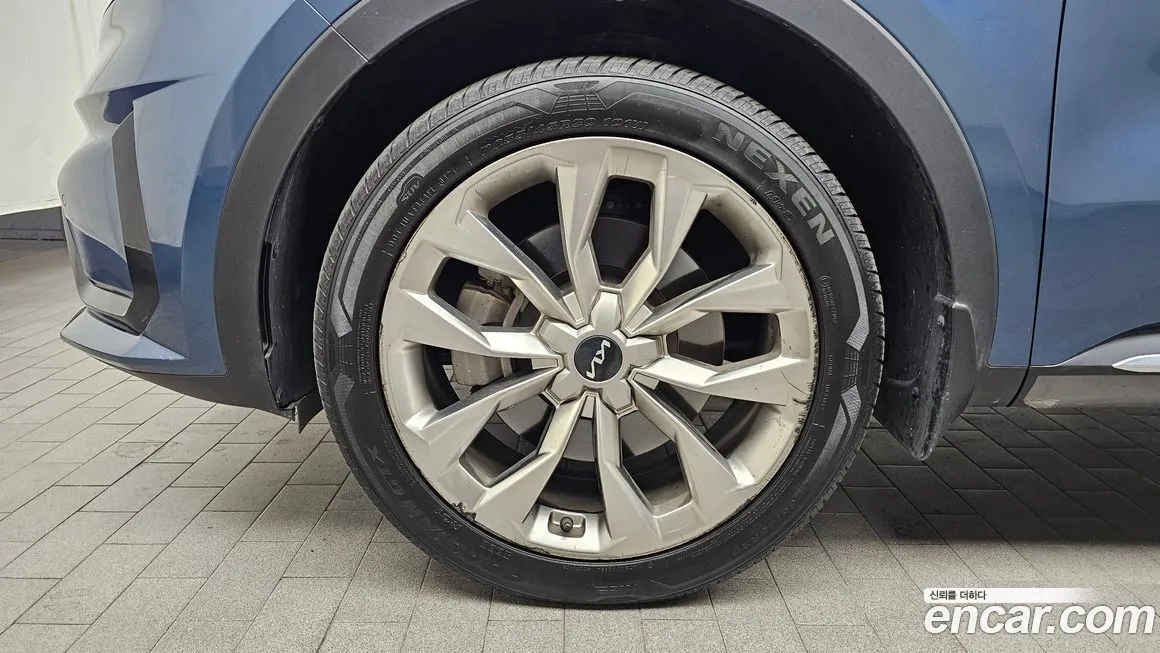 Kia Sorento — фото 5