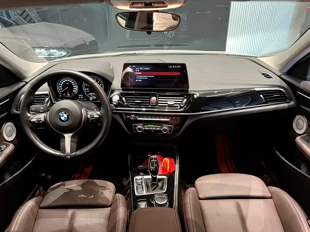 BMW 1 Series 2023 из CN, фото 7