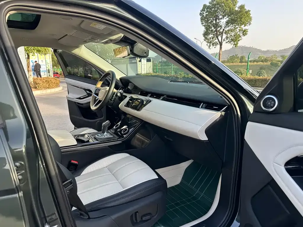 Land Rover Evoque 2022 из CN, фото 6