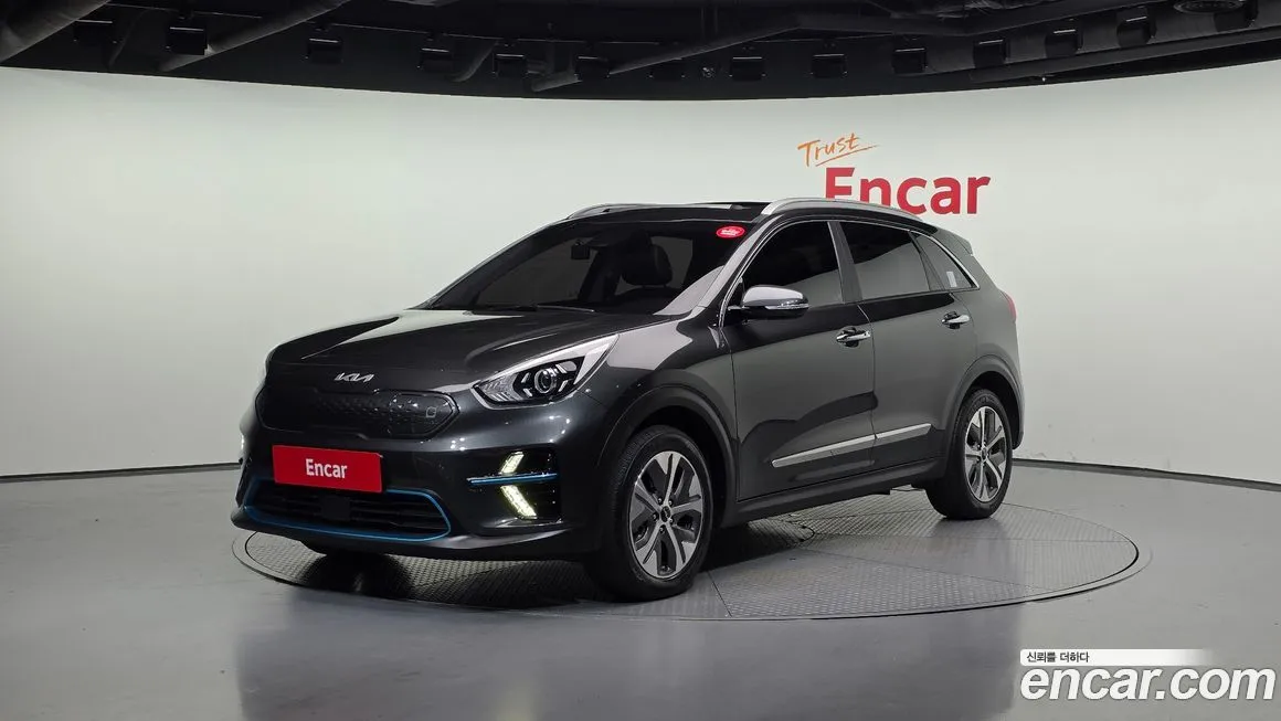 Kia Niro — фото 1