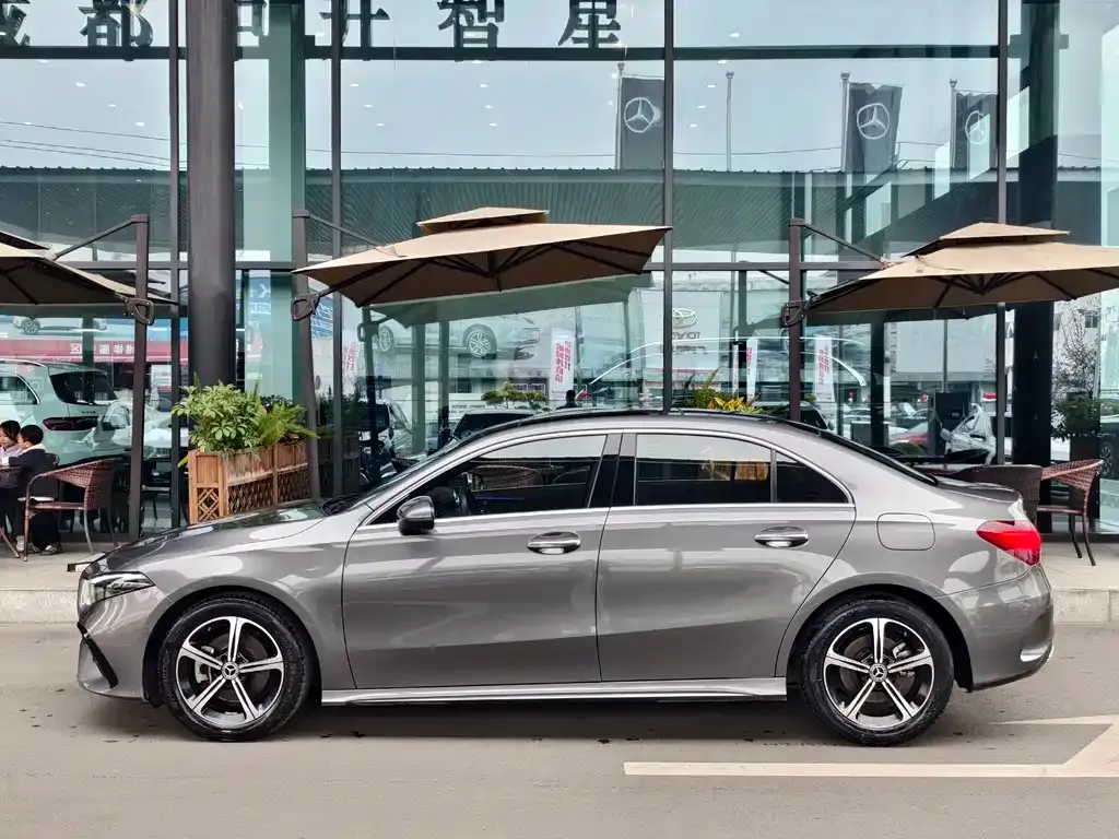 Mercedes-Benz A-Class 2023 из CN, фото 4