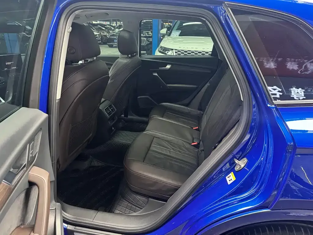 Audi Q5L 2023 из CN, фото 8