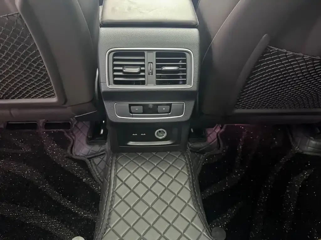 Audi Q5L 2023 из CN, фото 9