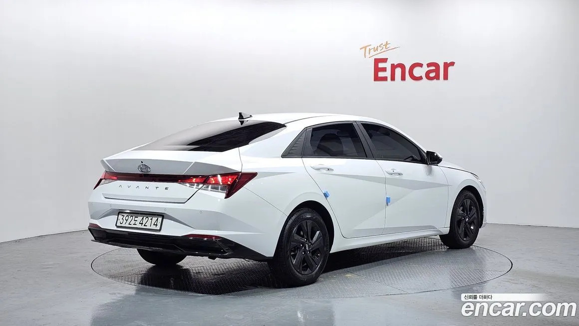 Hyundai AVANTE — фото 2