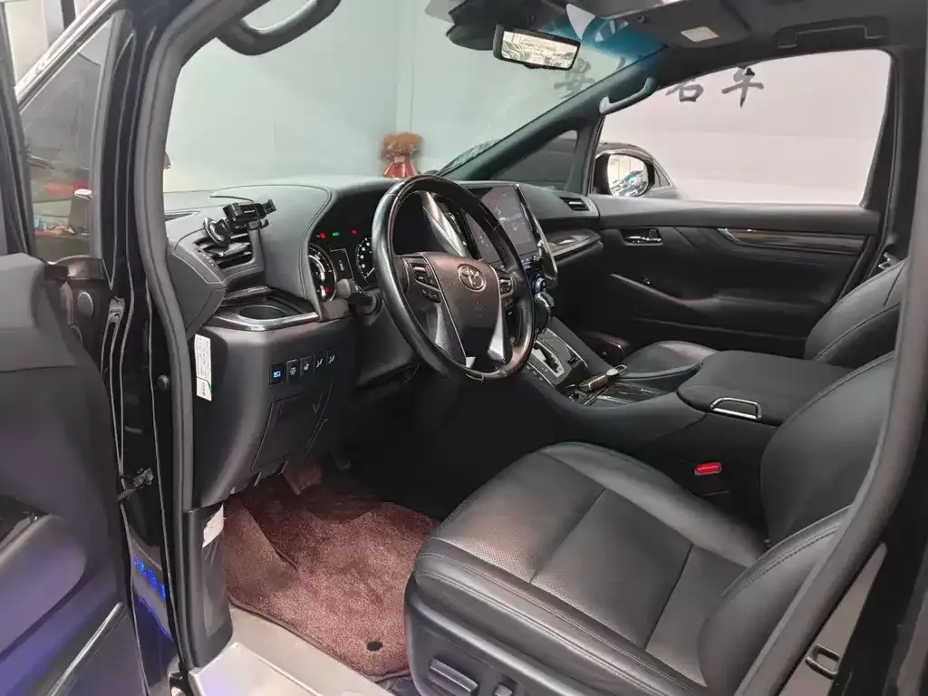 Toyota Alphard 2021 из CN, фото 2