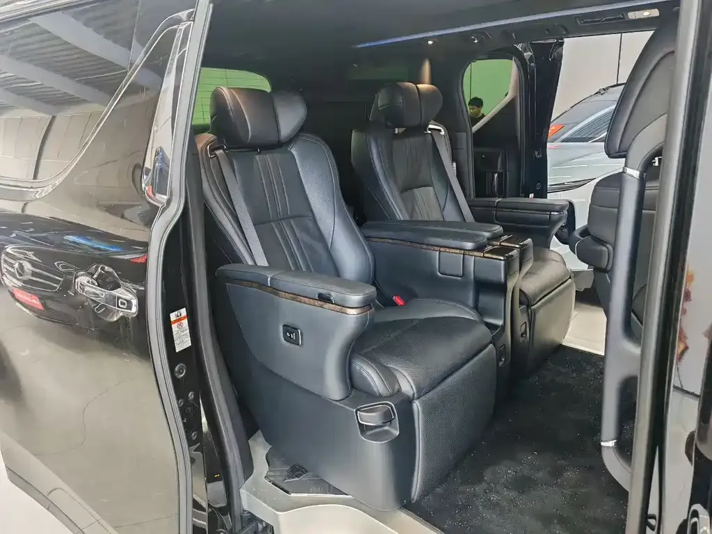Toyota Alphard 2021 из CN, фото 5