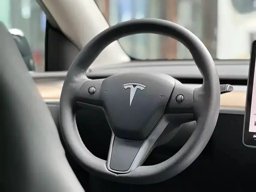 Tesla Model Y 2023 из CN, фото 2