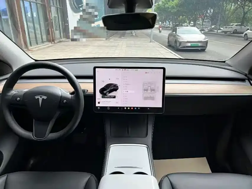 Tesla Model Y 2023 из CN, фото 3