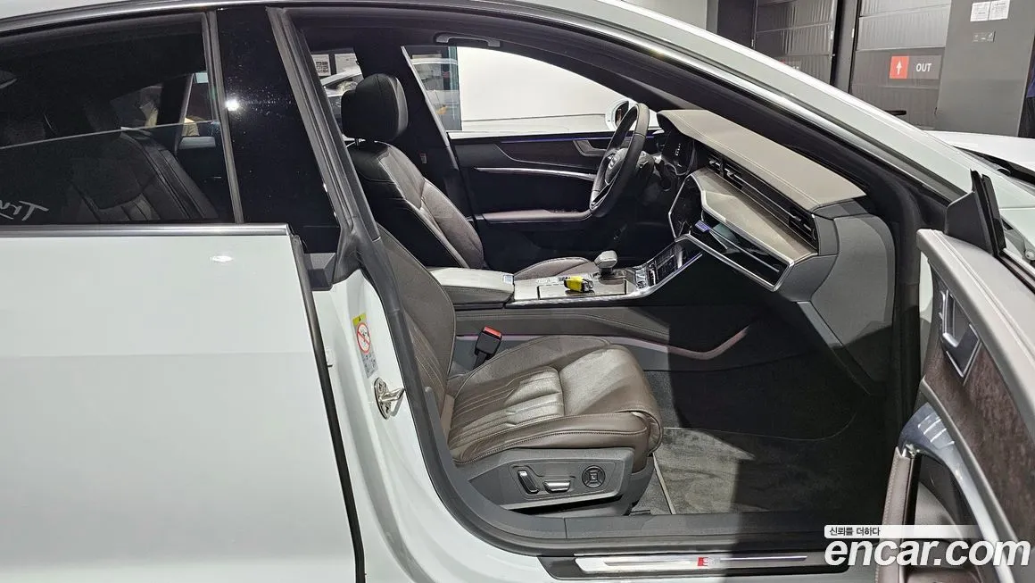 Audi A7 2021 из KR, фото 10