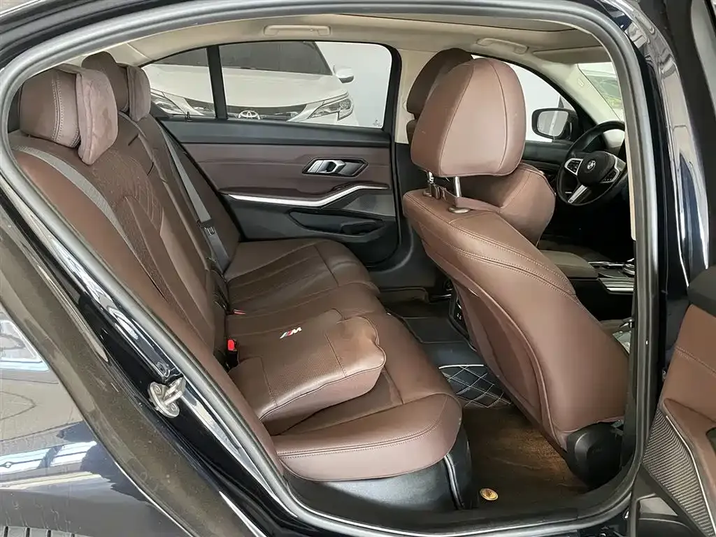 BMW 3 Series 2023 из CN, фото 10