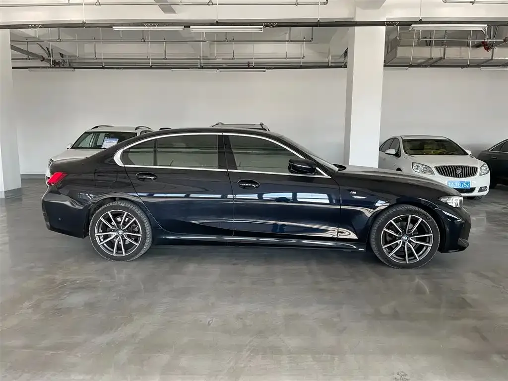 BMW 3 Series 2023 из CN, фото 3