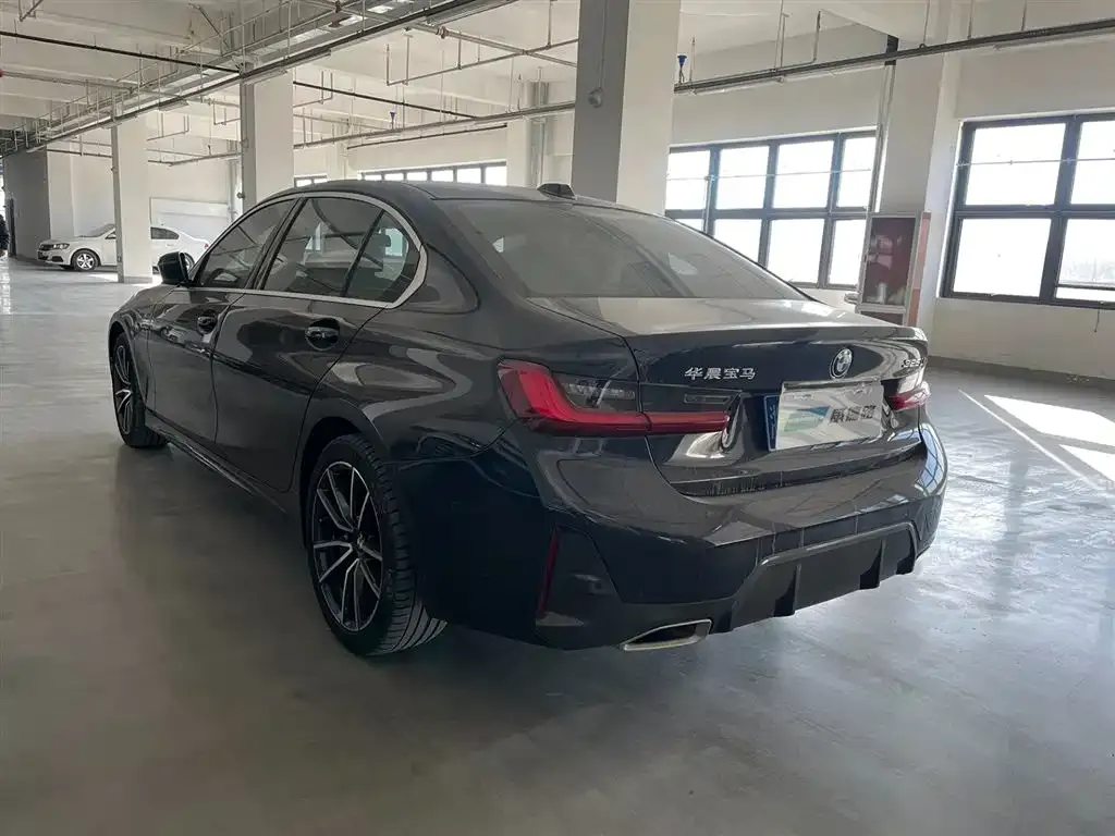 BMW 3 Series 2023 из CN, фото 4