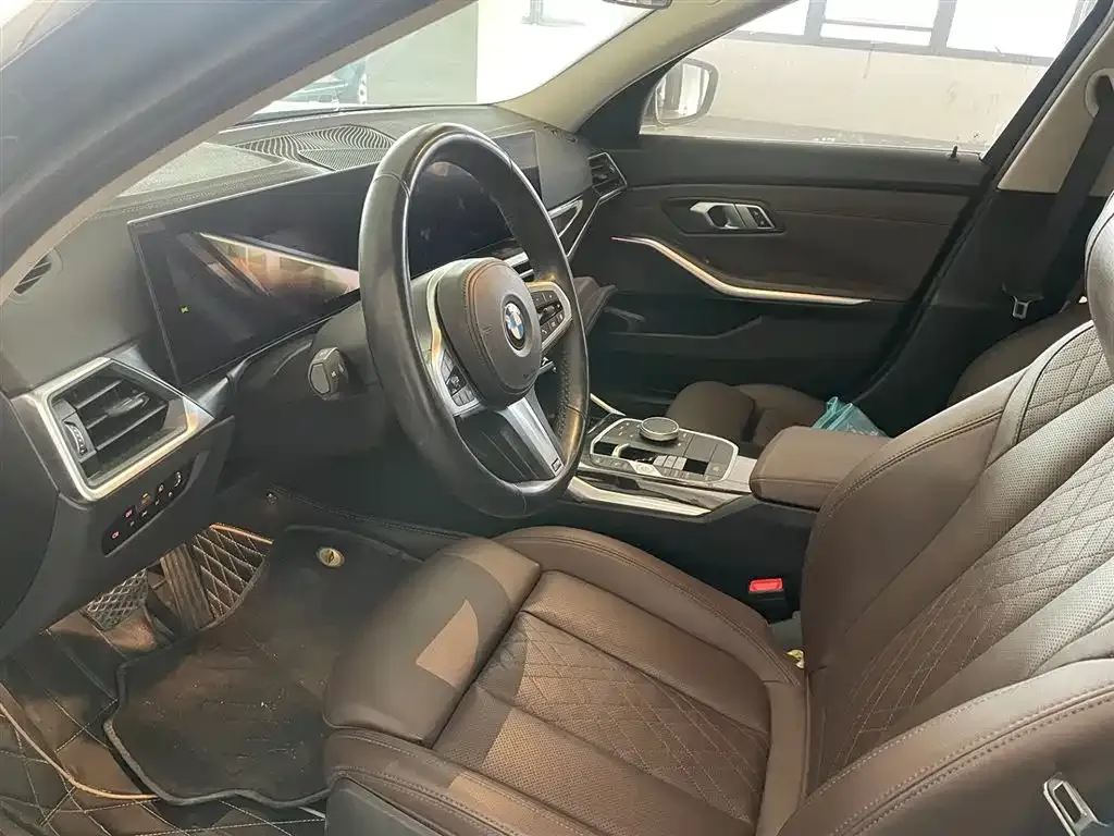 BMW 3 Series 2023 из CN, фото 7