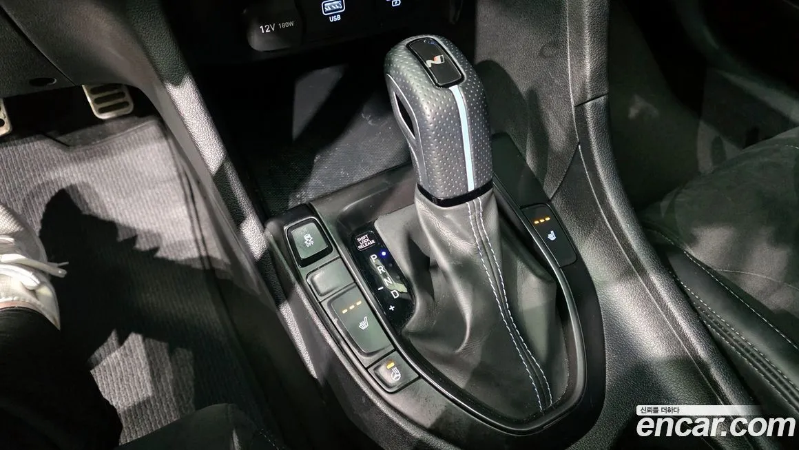 Hyundai Veloster 2021 из KR, фото 9