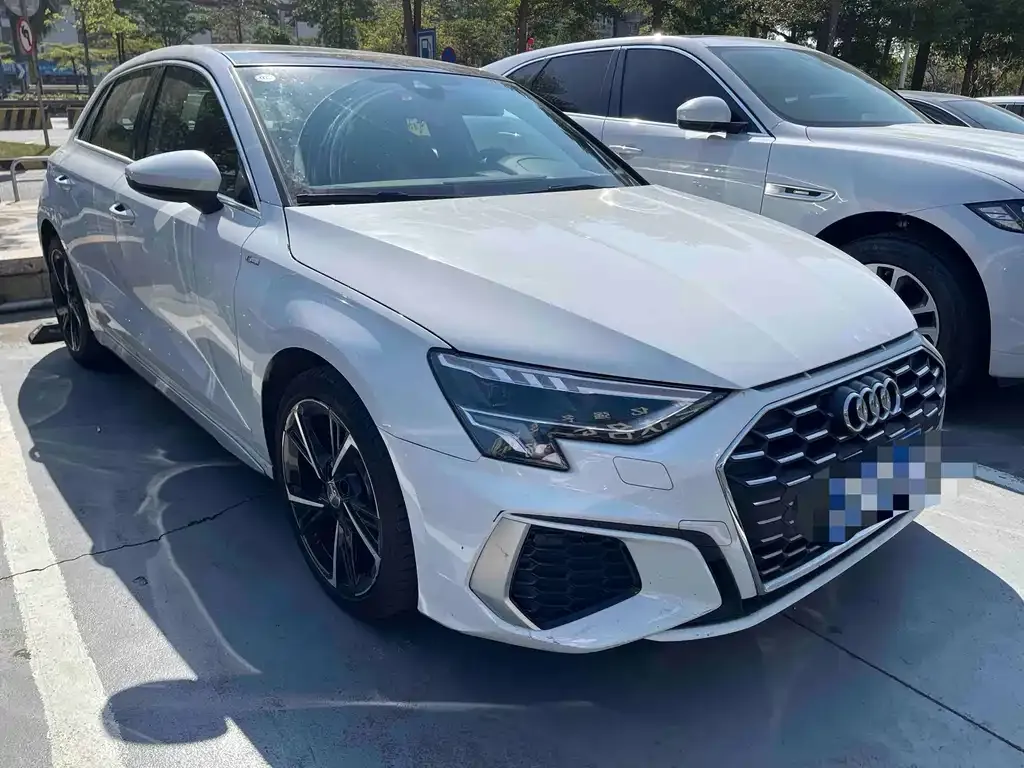 Audi A3 2022 из CN, фото 1