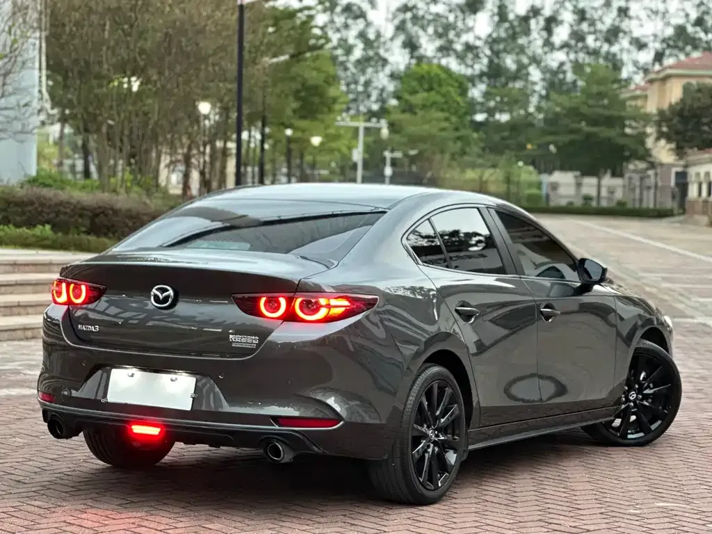 Mazda 3 Axela 2023 из CN, фото 5