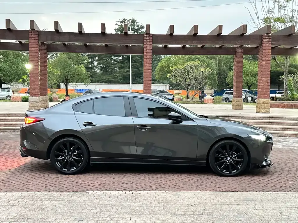 Mazda 3 Axela 2023 из CN, фото 7