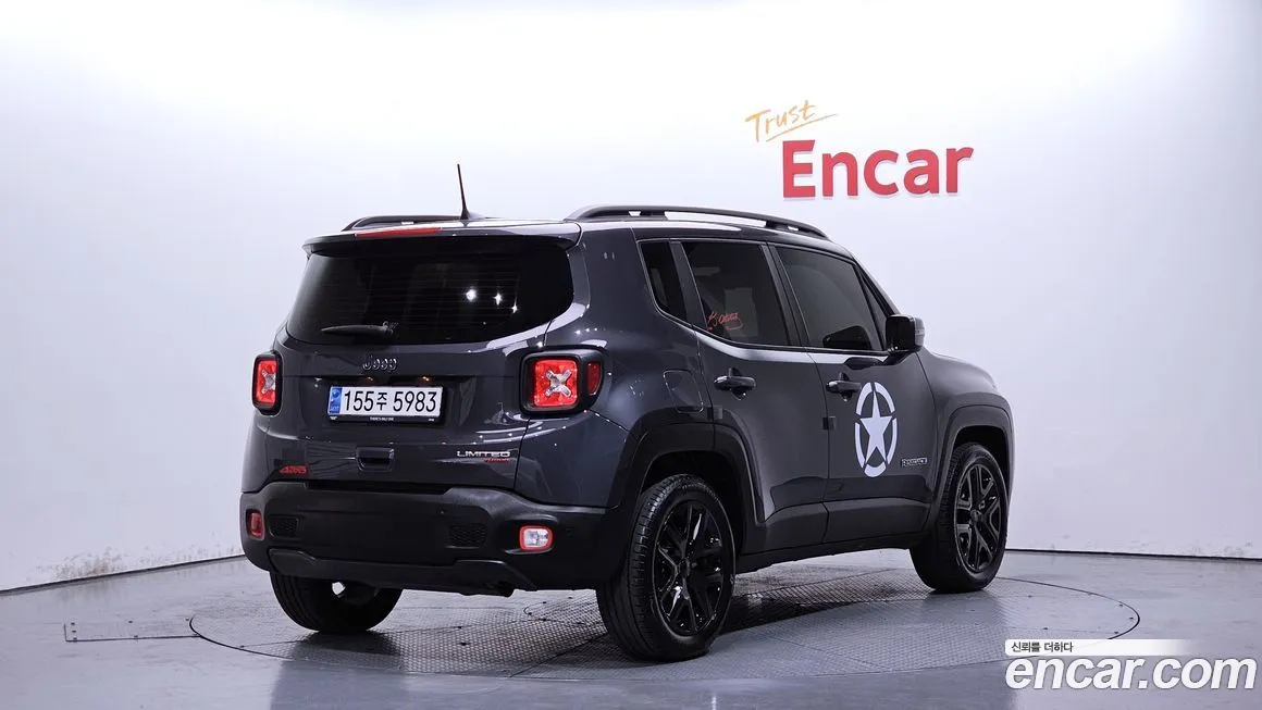 Jeep Renegade — фото 2