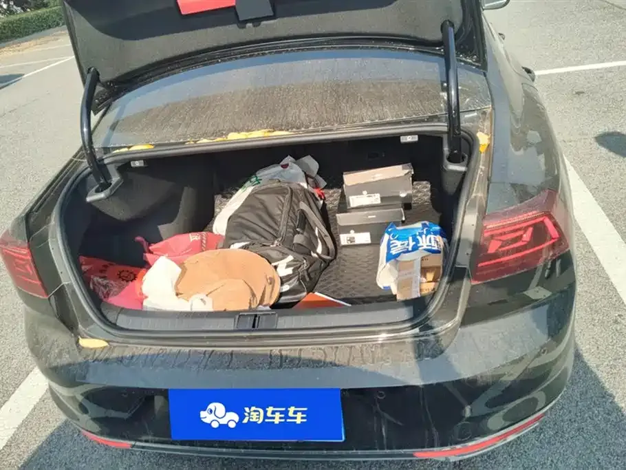 Volkswagen Magotan 2024 из CN, фото 4