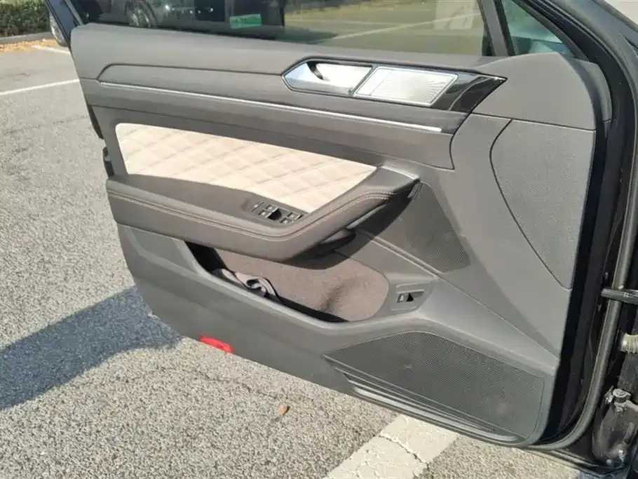 Volkswagen Magotan 2024 из CN, фото 7