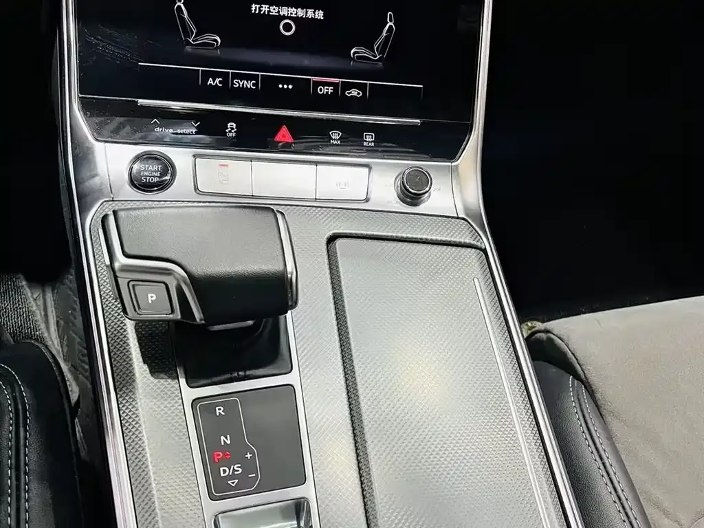 Audi A6L — фото 10
