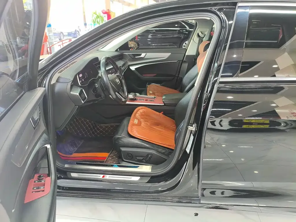 Audi A6L 2022 из CN, фото 6