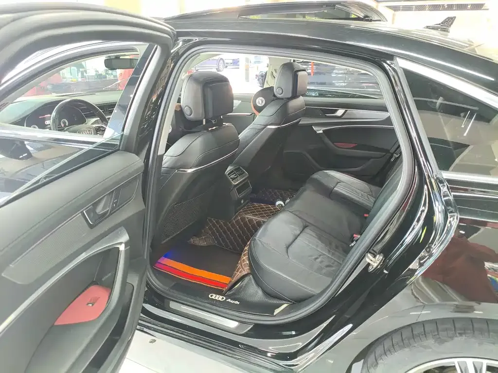 Audi A6L 2022 из CN, фото 7
