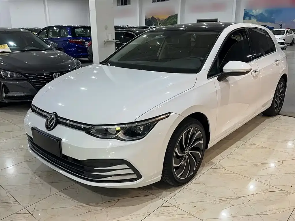 Volkswagen Golf 2021 из CN, фото 2