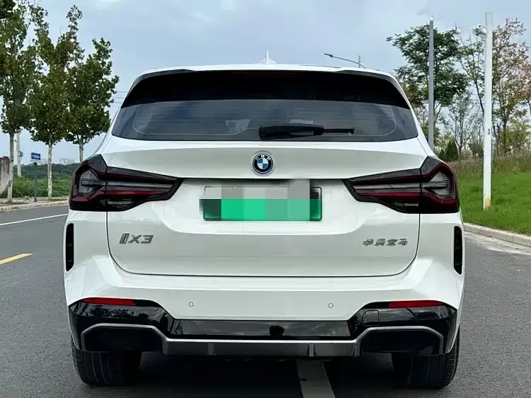 BMW iX3 2024 из CN, фото 8