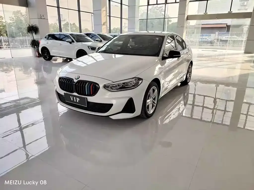 BMW 1 Series 2022 из CN, фото 1