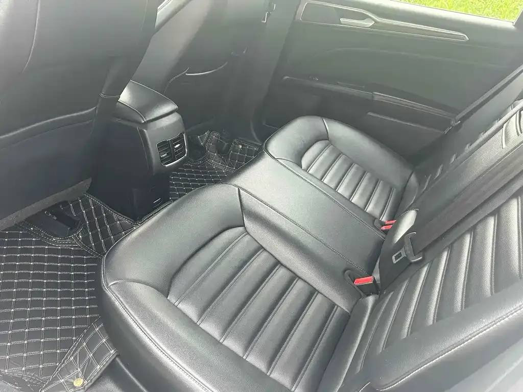 Ford Mondeo 2021 из CN, фото 5