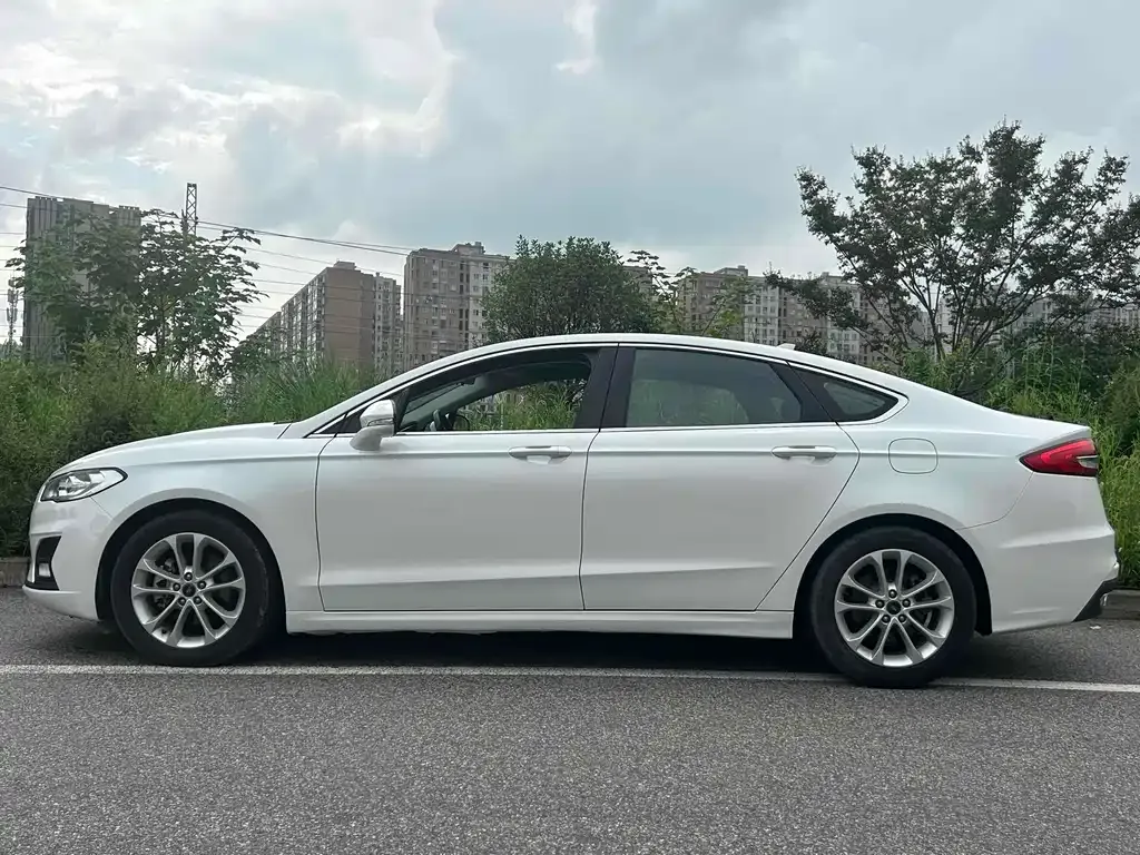Ford Mondeo 2021 из CN, фото 6