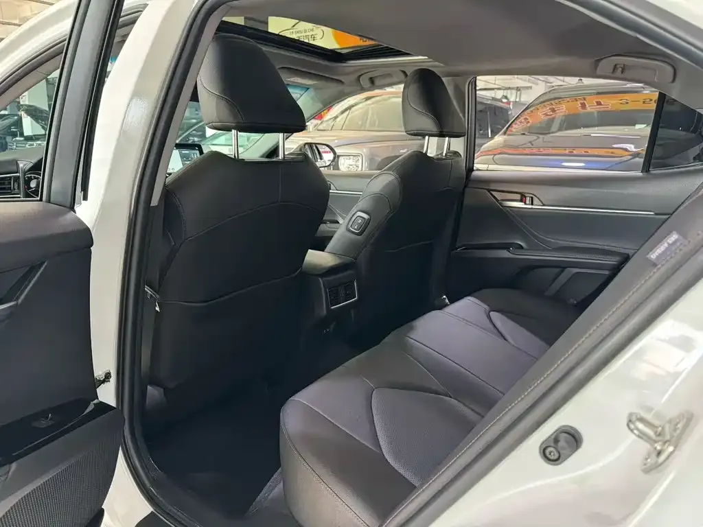 Toyota Camry 2022 из CN, фото 8
