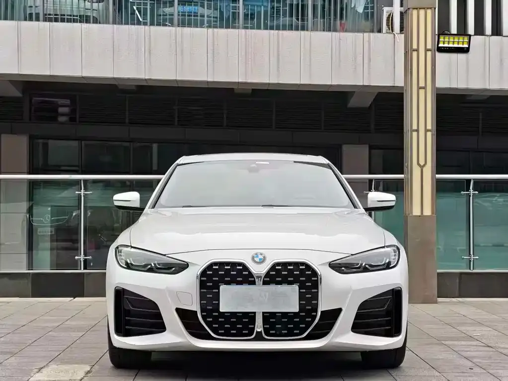BMW 4 Series 2022 из CN, фото 2