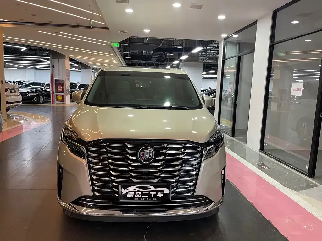Buick GL8 2021 из CN, фото 2