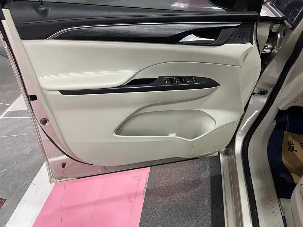 Buick GL8 2021 из CN, фото 6