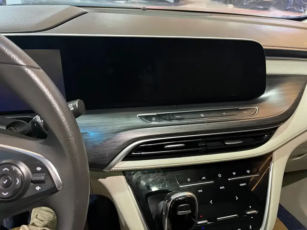 Buick GL8 2021 из CN, фото 8