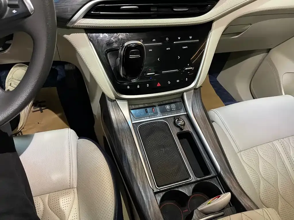 Buick GL8 2021 из CN, фото 9