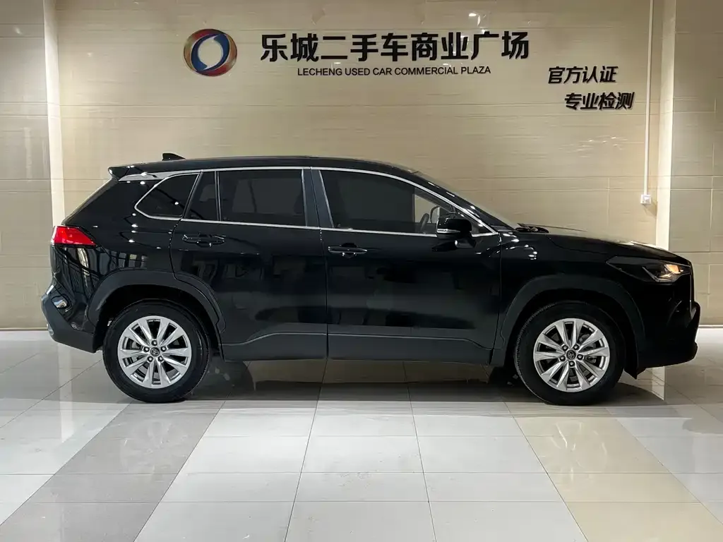 Toyota Corolla Cross 2023 из CN, фото 5
