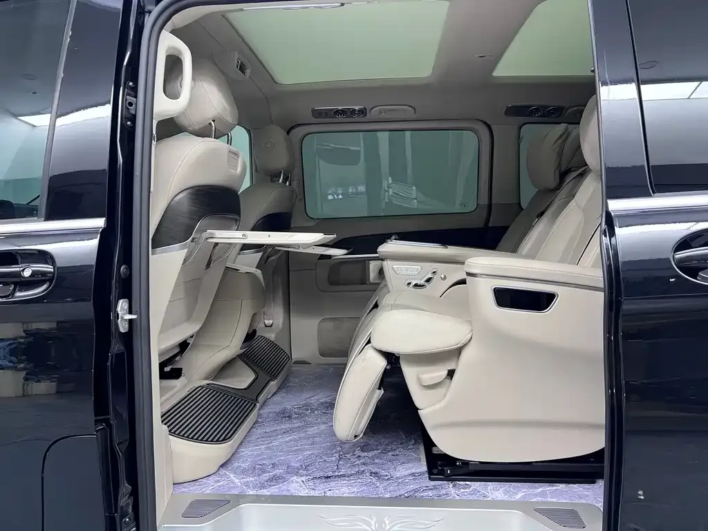 Mercedes-Benz V-Class 2025 из CN, фото 10