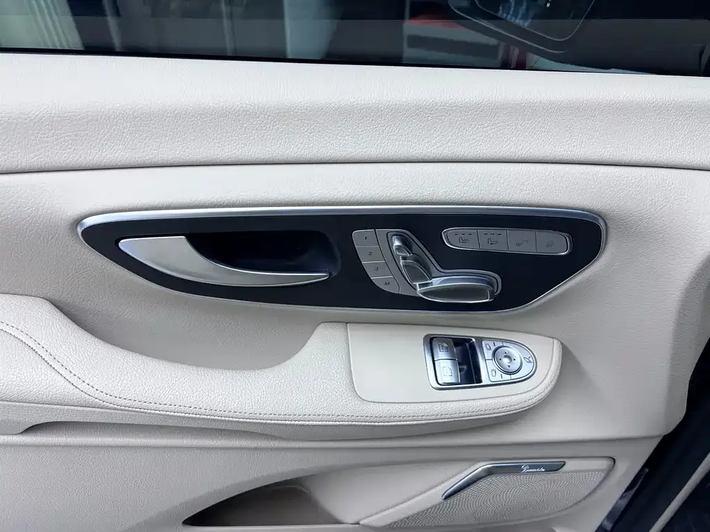 Mercedes-Benz V-Class 2025 из CN, фото 5